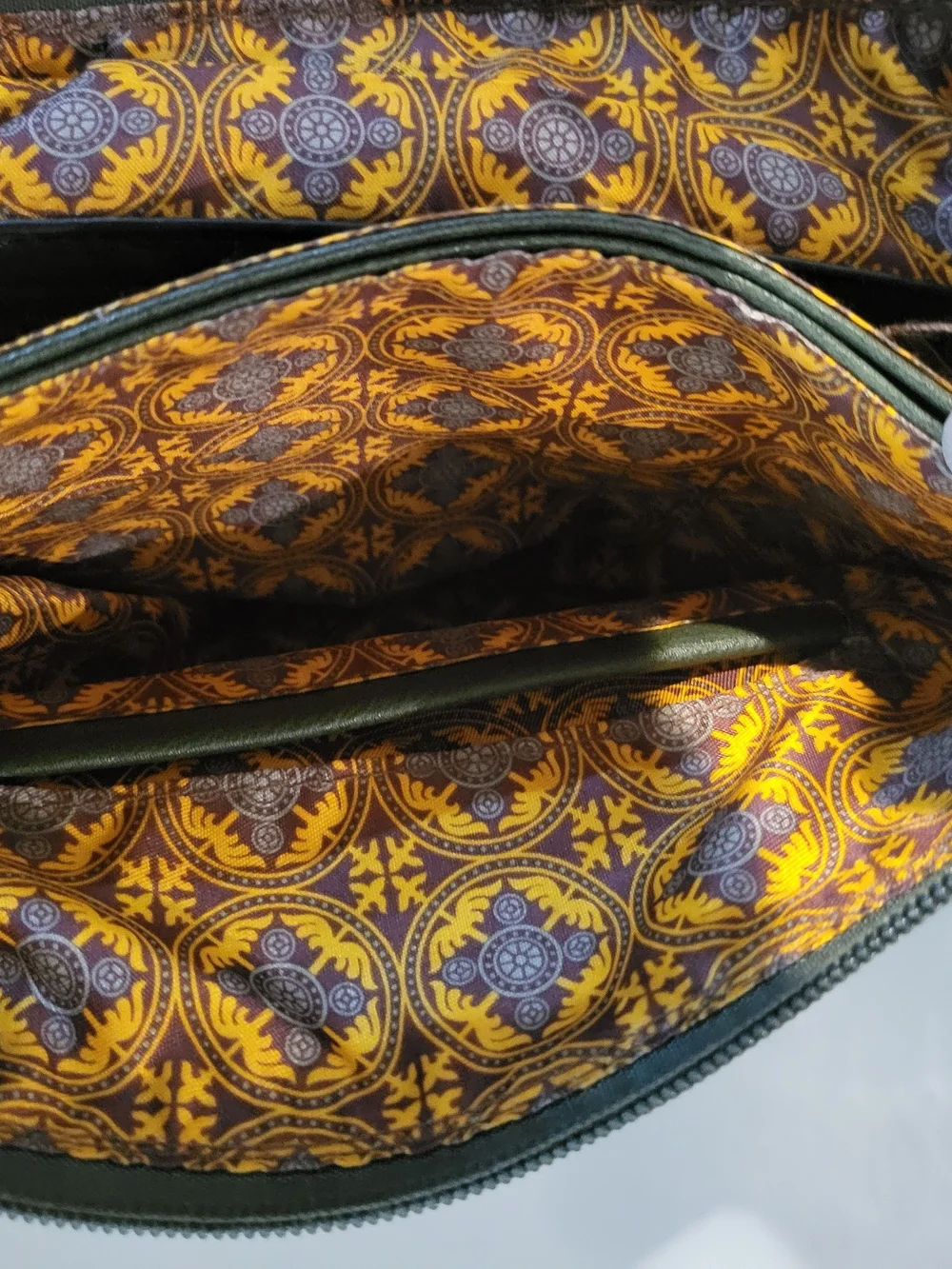 Olive Green Gold Chevron Crossbody Shoulder Bag Multi Compartment Purse